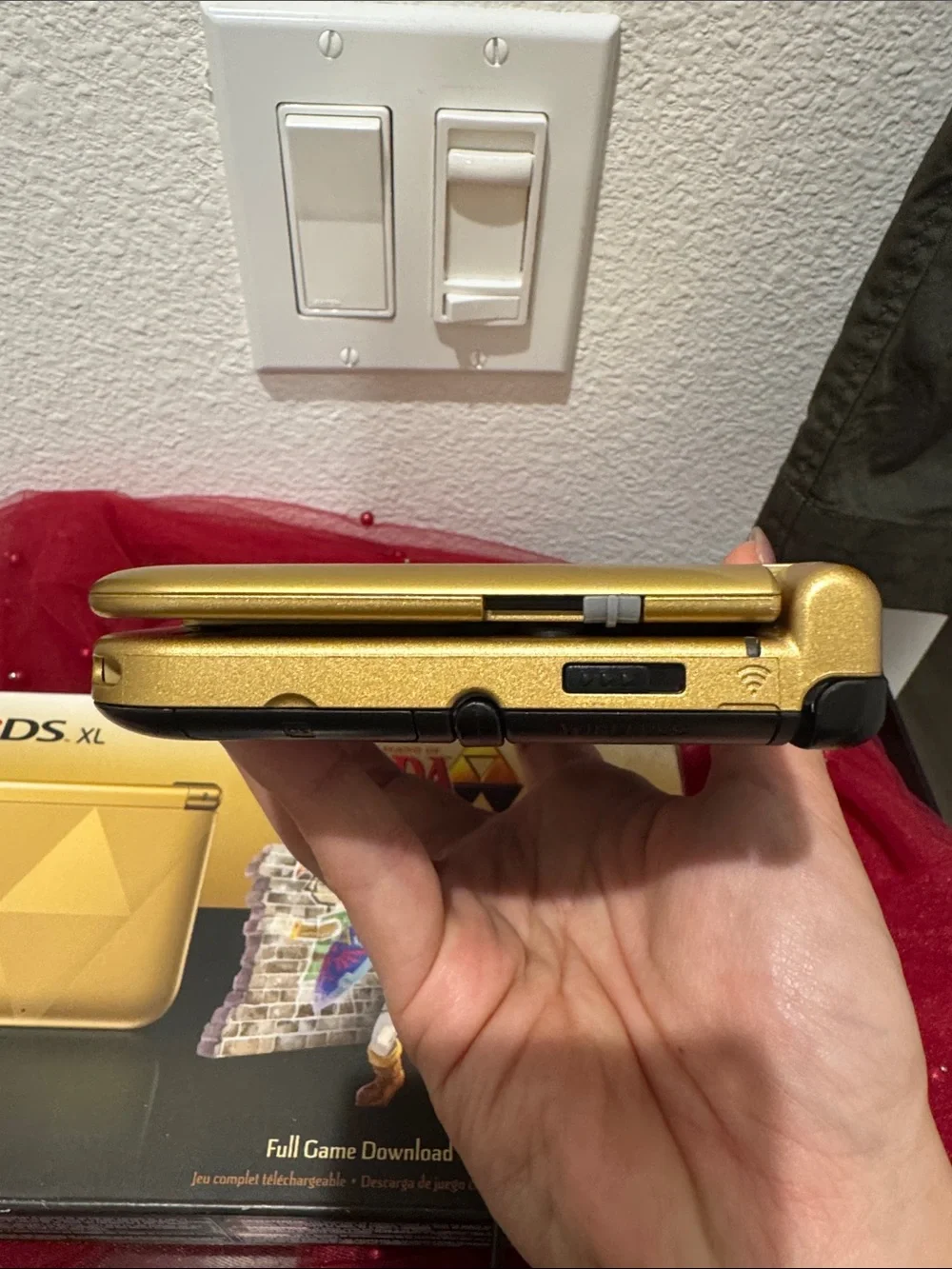 Nintendo 3DS XL Zelda Special Edition Handheld Console with box